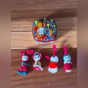 Royal Heritage Christmas Metal Tin Box 2.25” with Mini Dolls About 1.5”